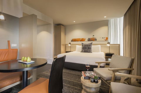 Brady Hotels Central Melbourne - Mackay Tourism 1