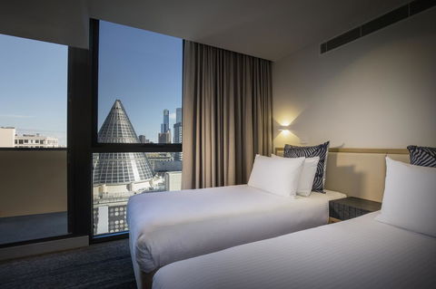 Brady Hotels Central Melbourne - Mackay Tourism 40
