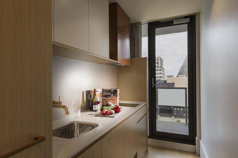 Brady Hotels Central Melbourne - Mackay Tourism 8