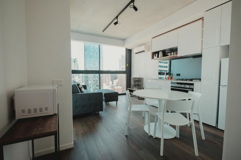 Mono Apartments On La Trobe Street - Mackay Tourism 1