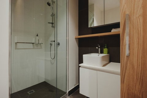 Mono Apartments On La Trobe Street - Mackay Tourism 4