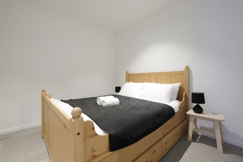 Mono Apartments On La Trobe Street - Mackay Tourism 23