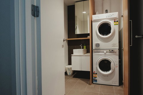 Mono Apartments On La Trobe Street - Mackay Tourism 5