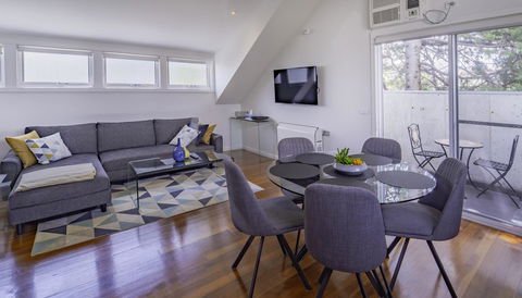 Bayview Loft - Mackay Tourism 11