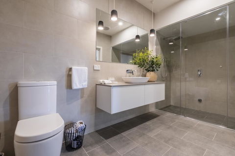 Brooklands Apartments - Mackay Tourism 18