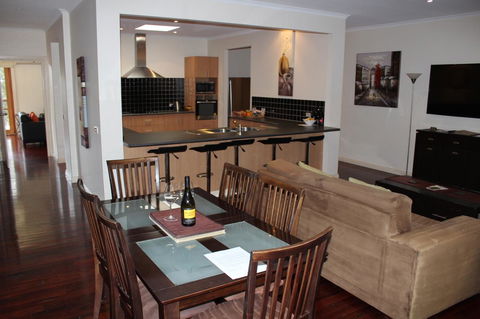 Yering Gorge Cottages - Mackay Tourism 17