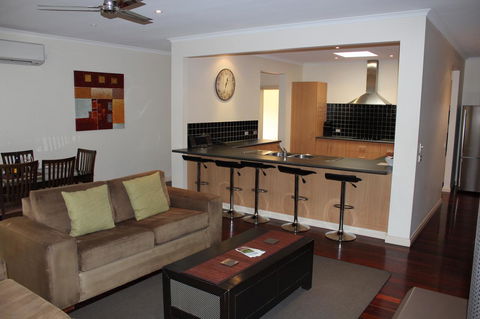 Yering Gorge Cottages - Mackay Tourism 16