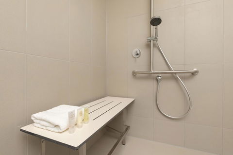 Ibis Melbourne Central - Mackay Tourism 34