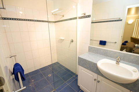 Anchorage Motel & Villas Lorne - Mackay Tourism 13