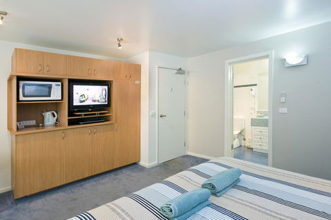 Anchorage Motel & Villas Lorne - Mackay Tourism 10
