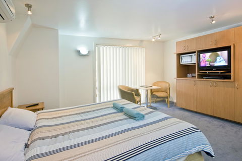 Anchorage Motel & Villas Lorne - Mackay Tourism 11