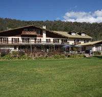 Bright Chalet - Mackay Tourism