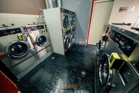 Nomads Melbourne Backpackers - Mackay Tourism 9