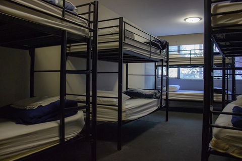 Nomads Melbourne Backpackers - Mackay Tourism 43