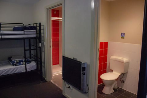 Nomads Melbourne Backpackers - Mackay Tourism 42