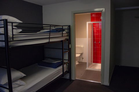 Nomads Melbourne Backpackers - Mackay Tourism 36