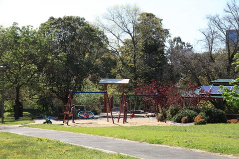 Whitehorse Apartments Hotel - Mackay Tourism 10