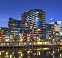 Waterfront Melbourne Apartments - Mackay Tourism
