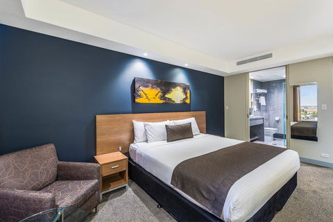 Mantra Melbourne Airport - Mackay Tourism 24
