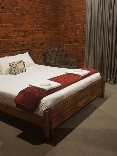 Sublime Spa Apartments - Mackay Tourism 14