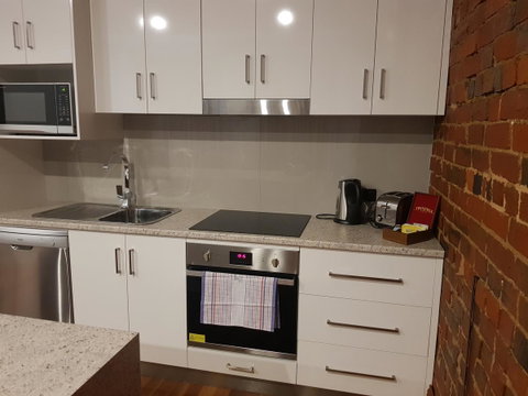 Sublime Spa Apartments - Mackay Tourism 7
