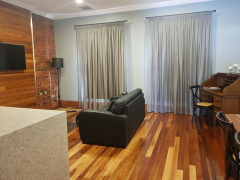 Sublime Spa Apartments - Mackay Tourism 3
