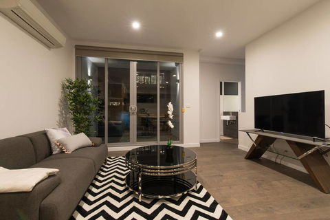 Doncaster Private Collection 2 Bed Townhouse@Pearl - Mackay Tourism 1