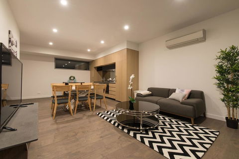 Doncaster Private Collection 2 Bed Townhouse@Pearl - Mackay Tourism 0