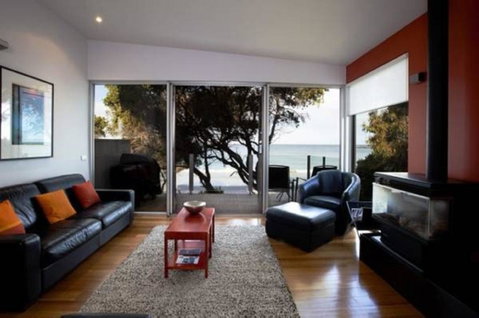 Battery Cove Beach Front Apartment - Mackay Tourism 14