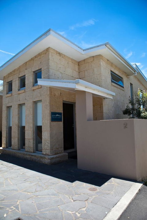 Battery Cove Beach Front Apartment - Mackay Tourism 12