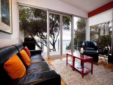 Battery Cove Beach Front Apartment - Mackay Tourism 16