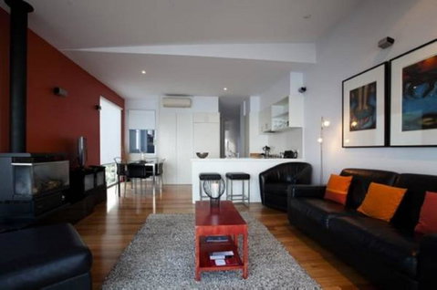 Battery Cove Beach Front Apartment - Mackay Tourism 8