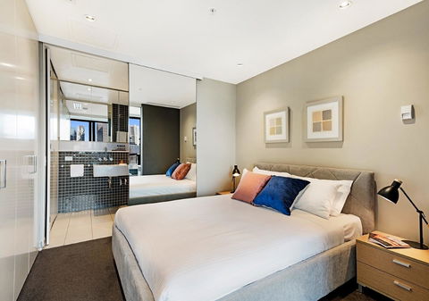 Corporate Keys - Freshwater Place - Mackay Tourism 7