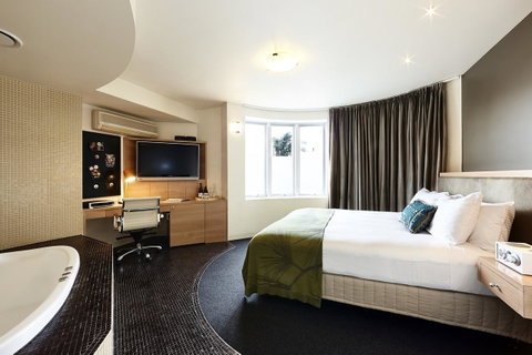 Saint Kilda Beach Hotel - Formerly Rydges St Kilda - Mackay Tourism 1