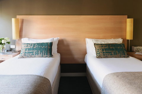 Saint Kilda Beach Hotel - Formerly Rydges St Kilda - Mackay Tourism 8