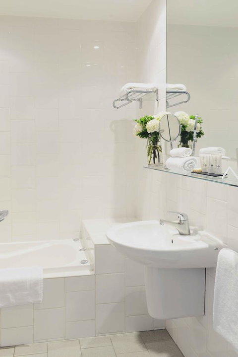 Saint Kilda Beach Hotel - Formerly Rydges St Kilda - Mackay Tourism 21