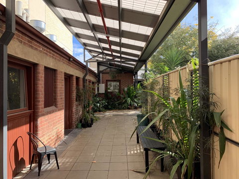 CROWN CENTRAL BUSINESS DISTRICT MOTEL - NO UNDER 18s - Mackay Tourism 3