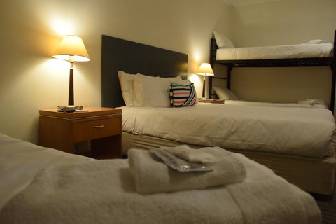 CROWN CENTRAL BUSINESS DISTRICT MOTEL - NO UNDER 18s - Mackay Tourism 38