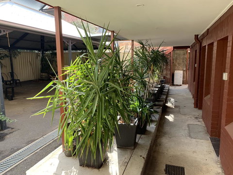 CROWN CENTRAL BUSINESS DISTRICT MOTEL - NO UNDER 18s - Mackay Tourism 6