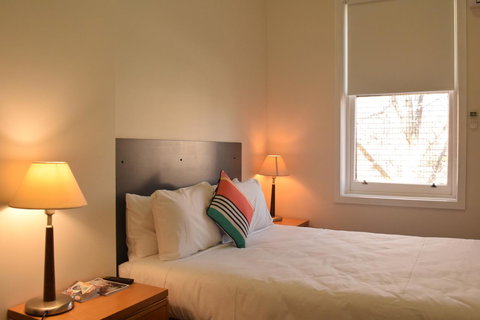 CROWN CENTRAL BUSINESS DISTRICT MOTEL - NO UNDER 18s - Mackay Tourism 32