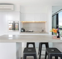 Modern Apartment in the heart of St Kilda - Mackay Tourism