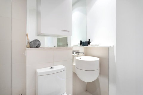 Modern Apartment In The Heart Of St Kilda - Mackay Tourism 14