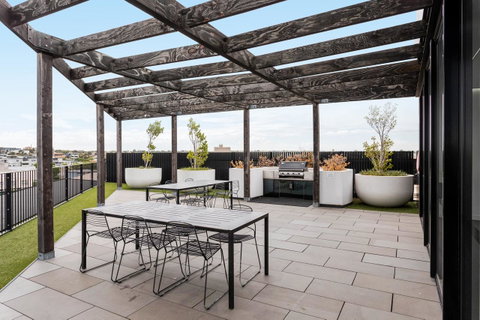 Modern Apartment In The Heart Of St Kilda - Mackay Tourism 19