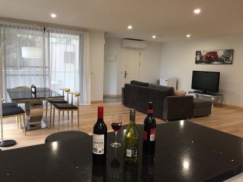 Apartments In Phillip Island Towers - Block C - Mackay Tourism 41