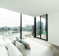 Melbourne Private Apartments - Collins Wharf Waterfront Docklands - Mackay Tourism