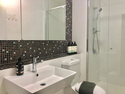 Nest-Apartments Sea View Apartments - Mackay Tourism 7