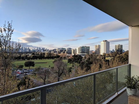 BestView St Kilda Spectacular Sunset Hideaway - Boutique Self-contained Luxury Apartment - Mackay Tourism 2