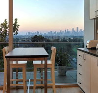Best View St Kilda 1 BR - Spectacular Sunset Hideaway - Mackay Tourism