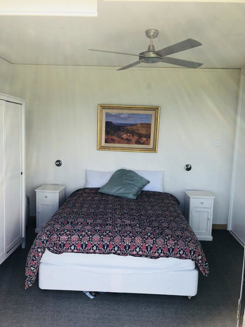 One Tree Hill Wilson Prom And Ocean Views - Mackay Tourism 36