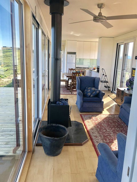One Tree Hill Wilson Prom And Ocean Views - Mackay Tourism 25